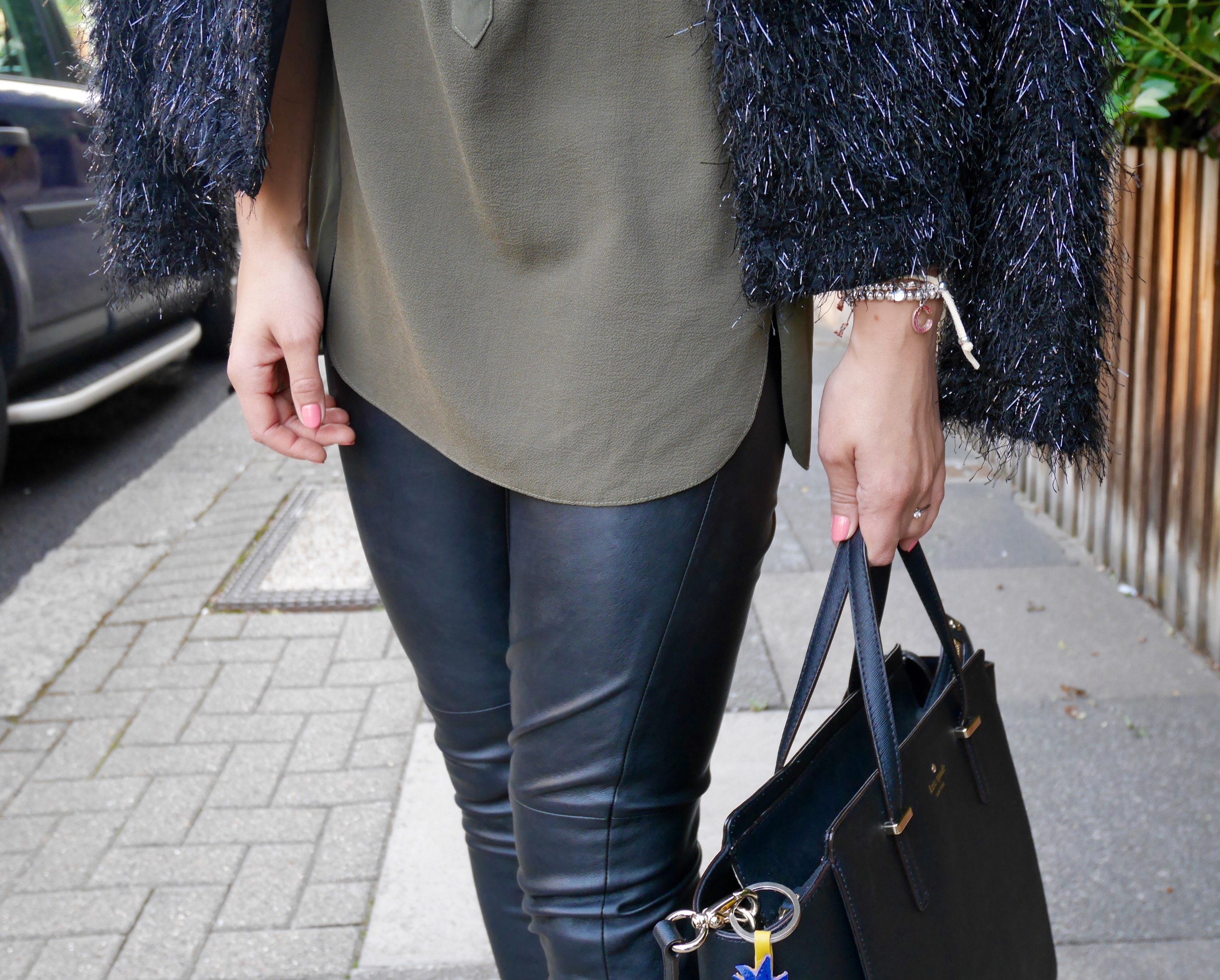 cocomamastyle | mum style blog UK | outfit of the day | khaki and black